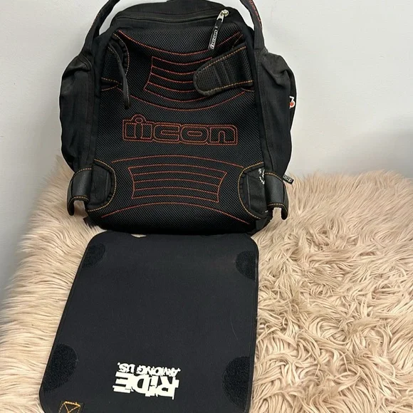 Icon Riding Backpack - Picture 2 of 4